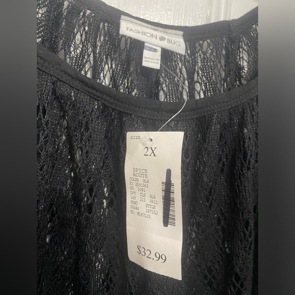 NWT “Lace” poncho with sleeves 2x - Picture 5 of 5